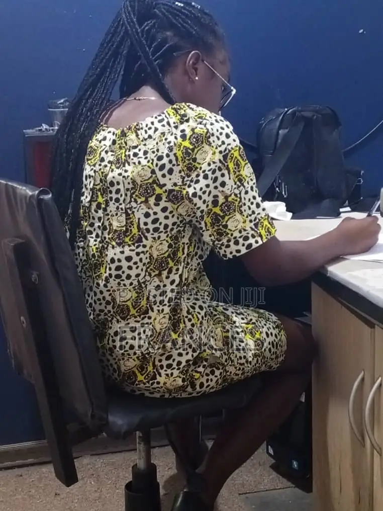 Typist and Graphic Designer in Tema
