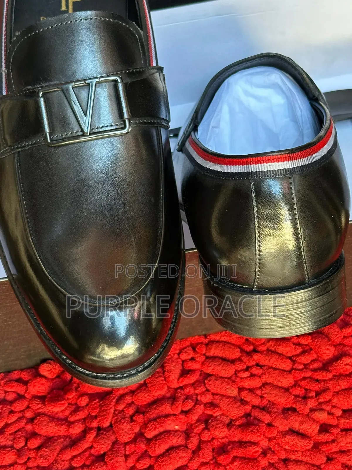 Glossy Polished Finish Paul Parkman Slip-on Footwear