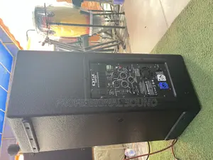 QSC Kw122 1000w 12 Inch Powered Speaker.