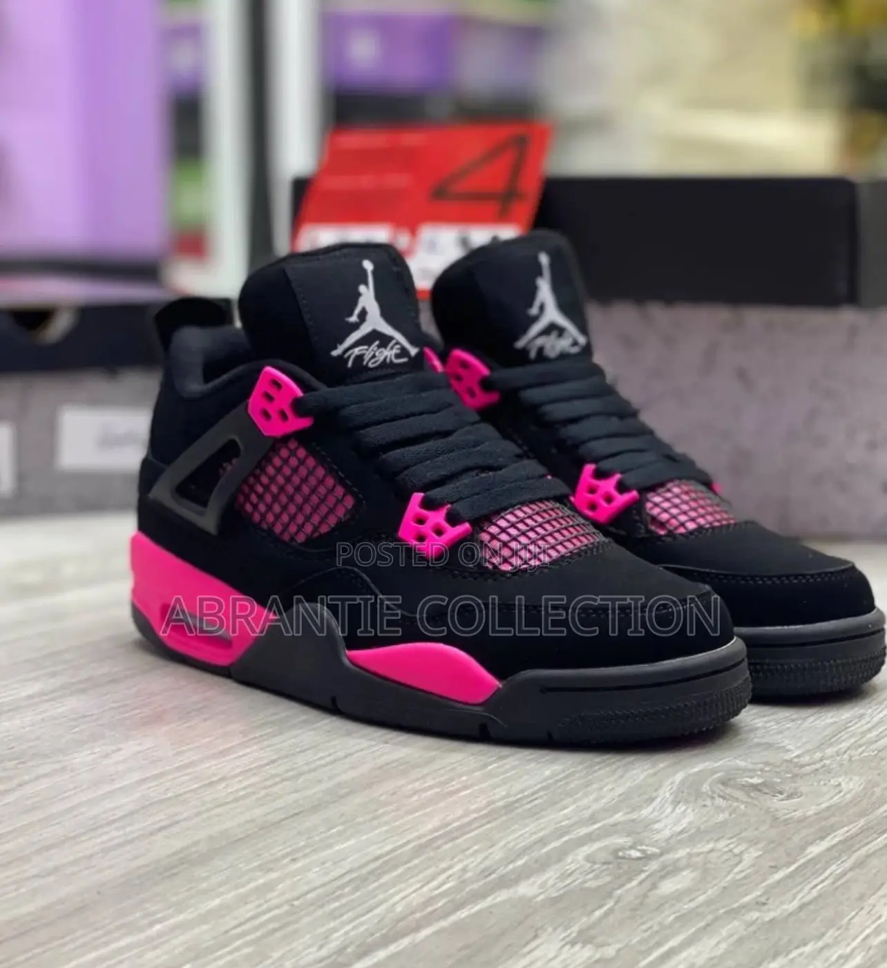 Air Jordan 4 Retro Thunder Pink