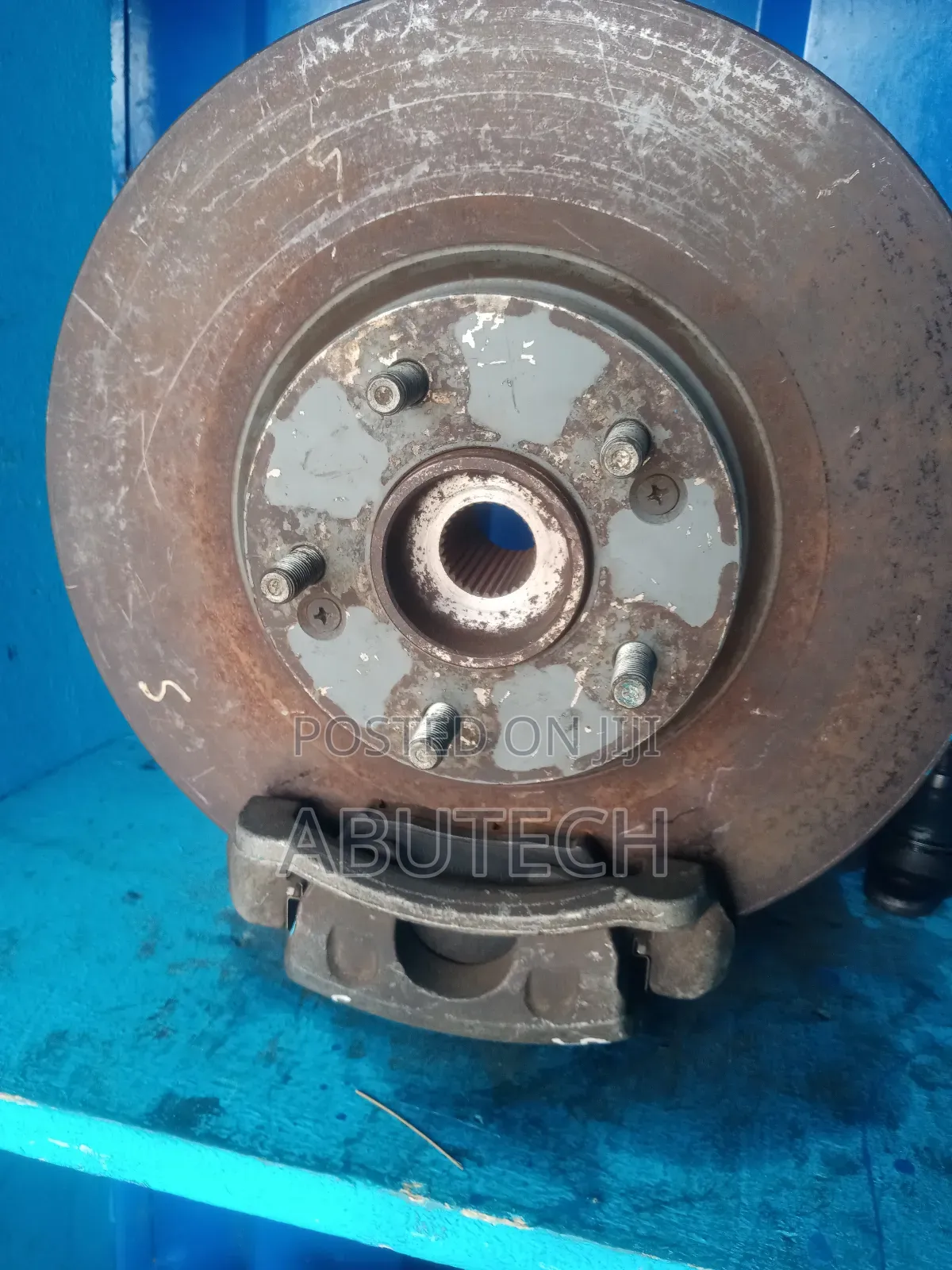 Front Hub Kia Serento and Hundia Santafe 2014, 2015, 2017, 2018, 2019