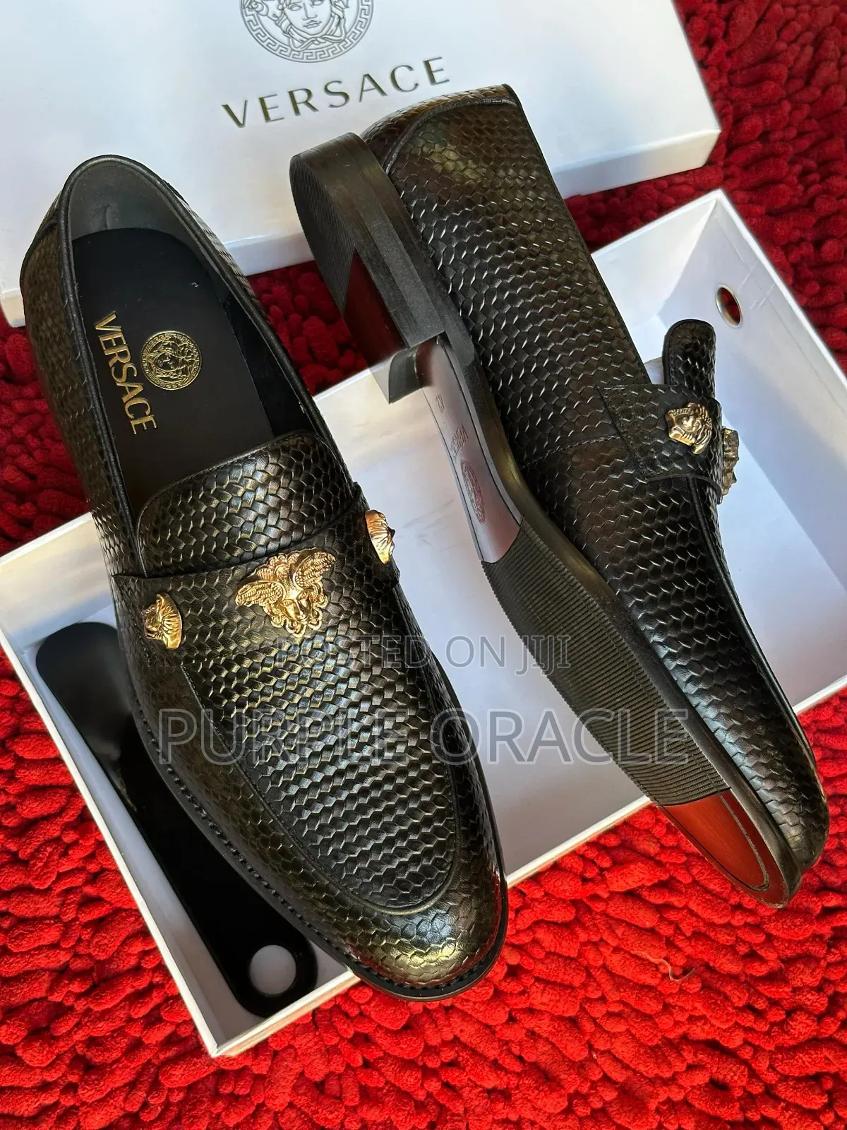 Solid Glossy High-End Versace Loafer