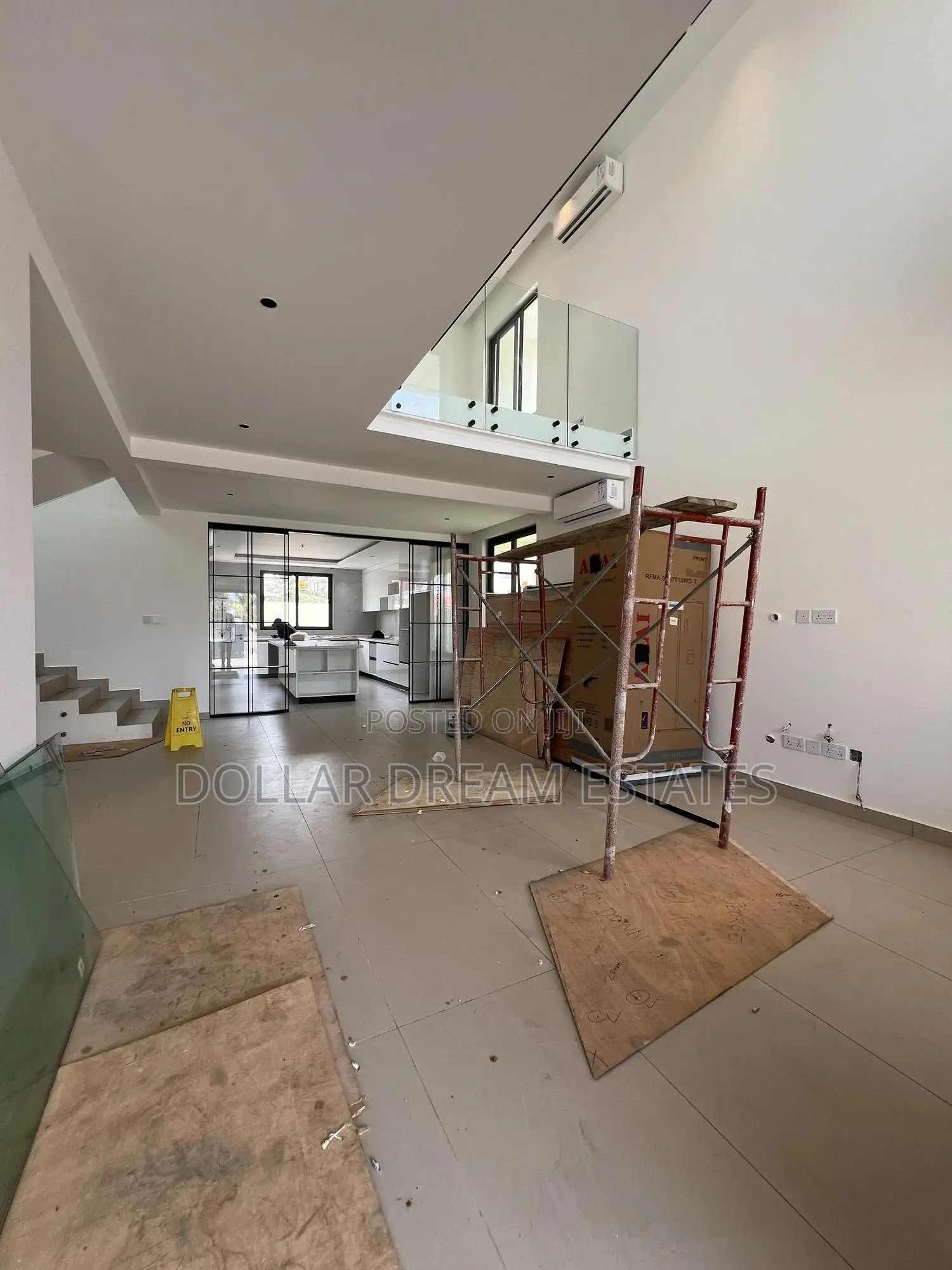 5bdrm House in Adjiriganor for sale