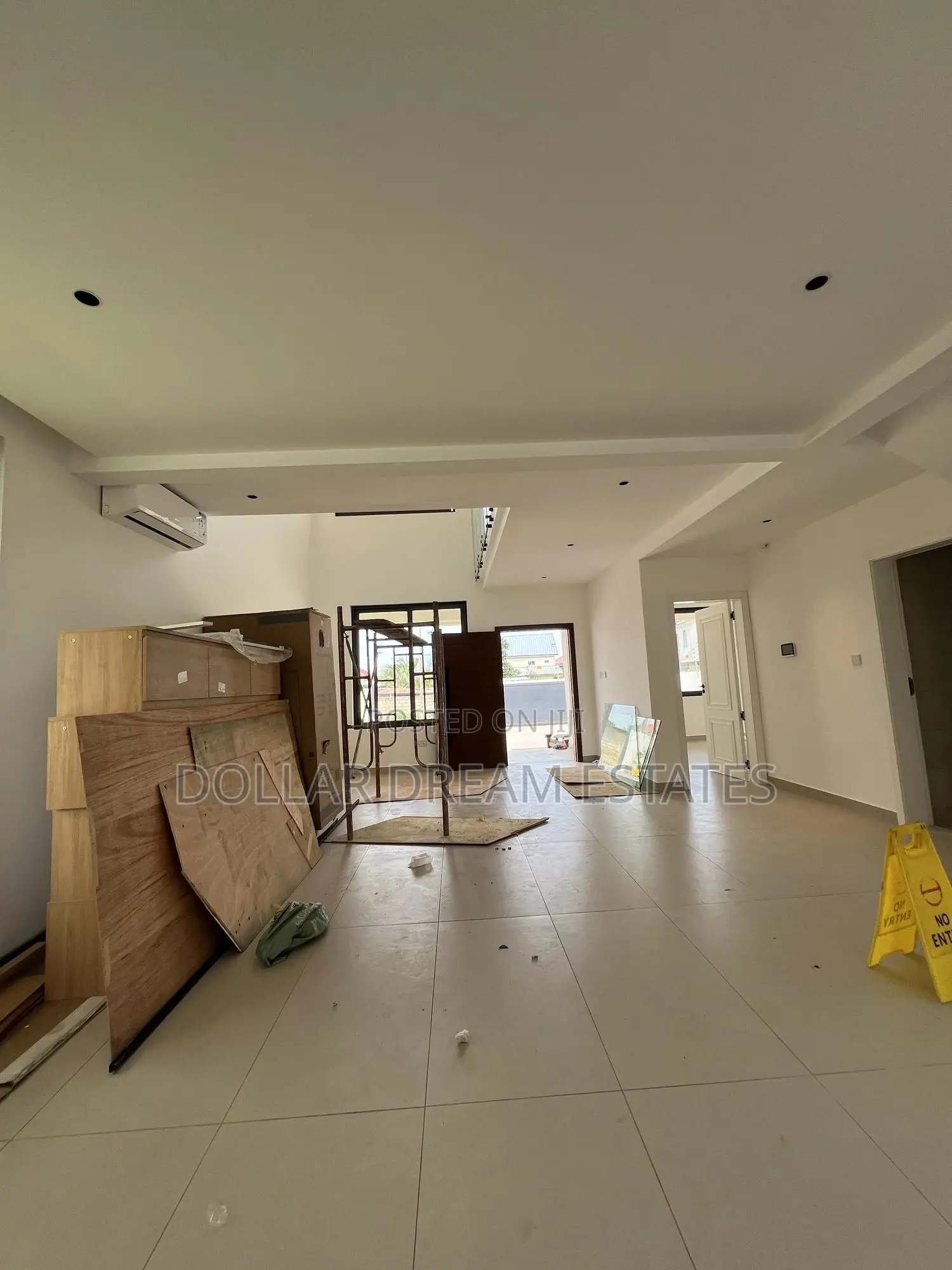 5bdrm House in Adjiriganor for sale
