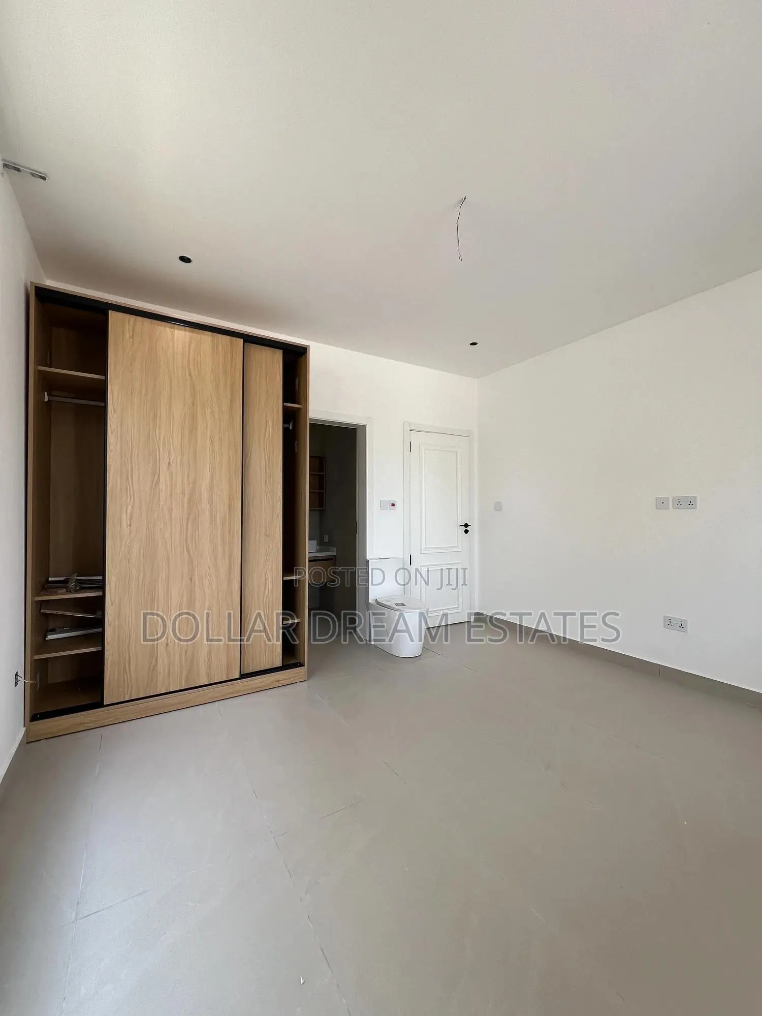 5bdrm House in Adjiriganor for sale