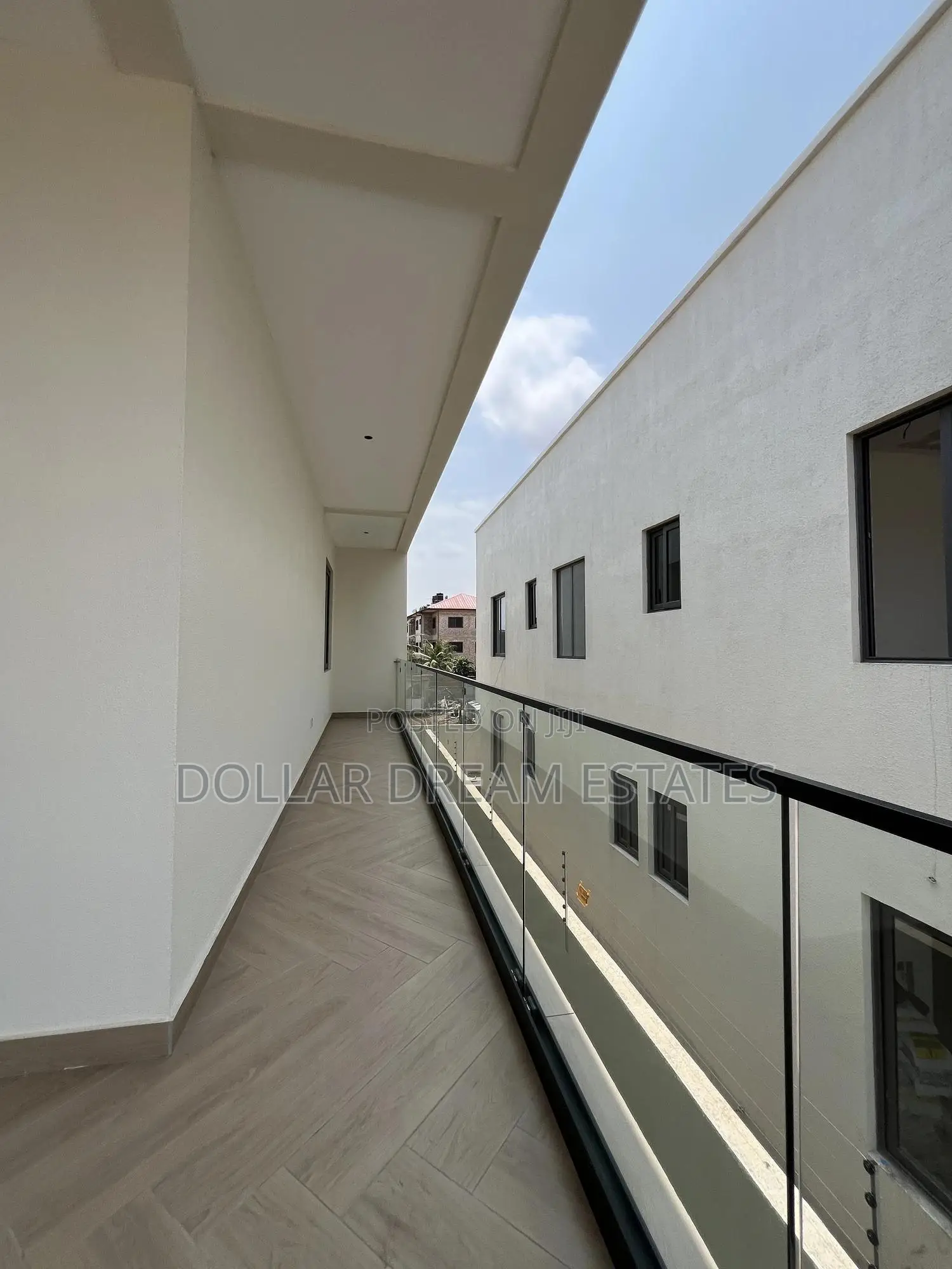 5bdrm House in Adjiriganor for sale
