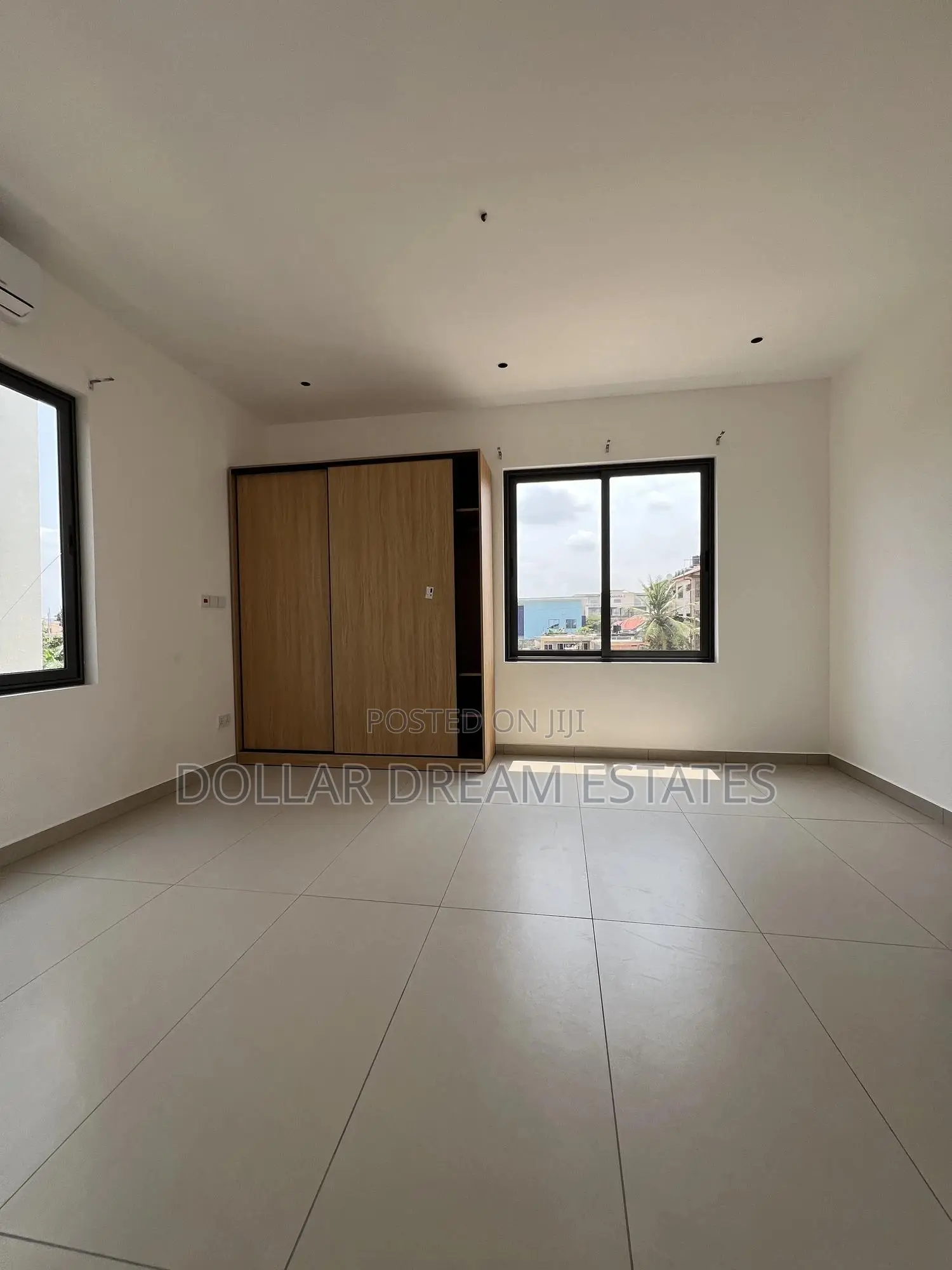 5bdrm House in Adjiriganor for sale