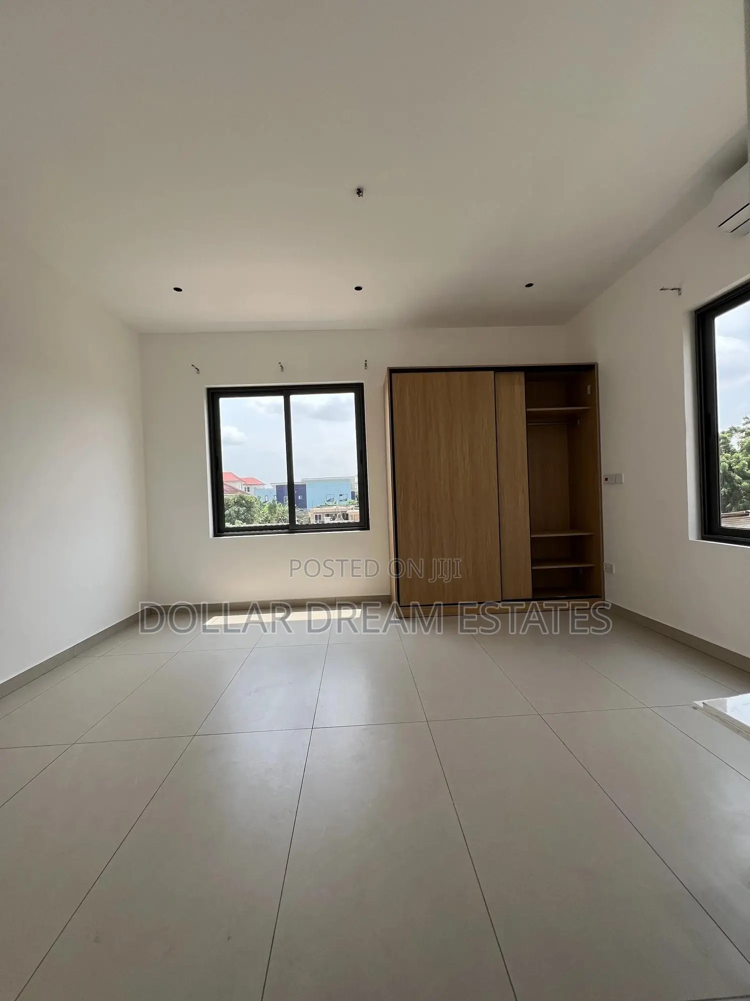 5bdrm House in Adjiriganor for sale