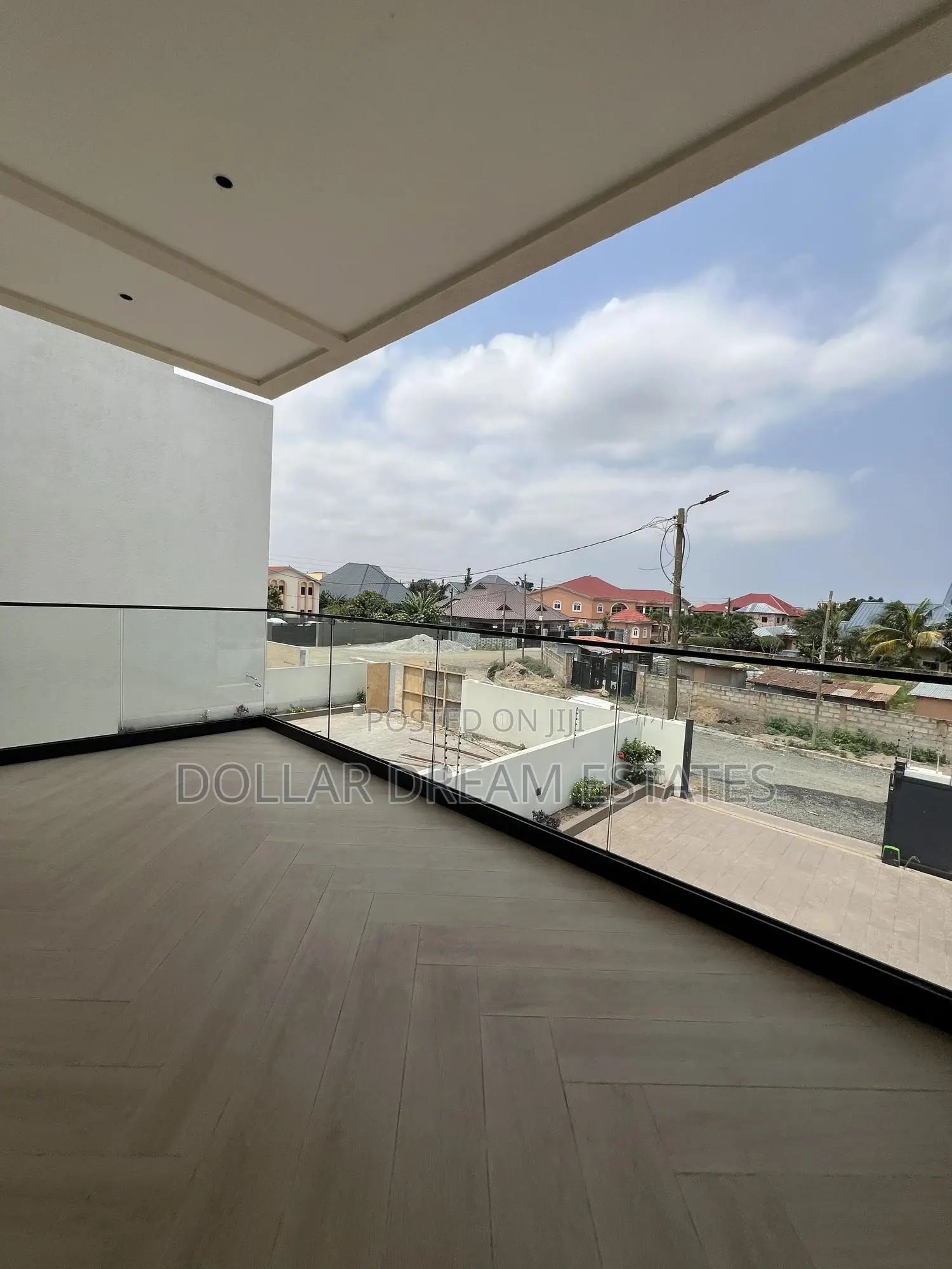 5bdrm House in Adjiriganor for sale