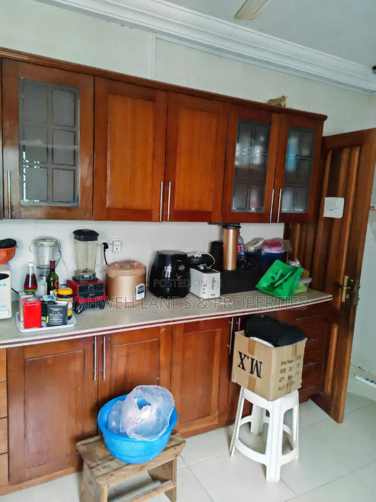 6bdrm House in East Legon for rent