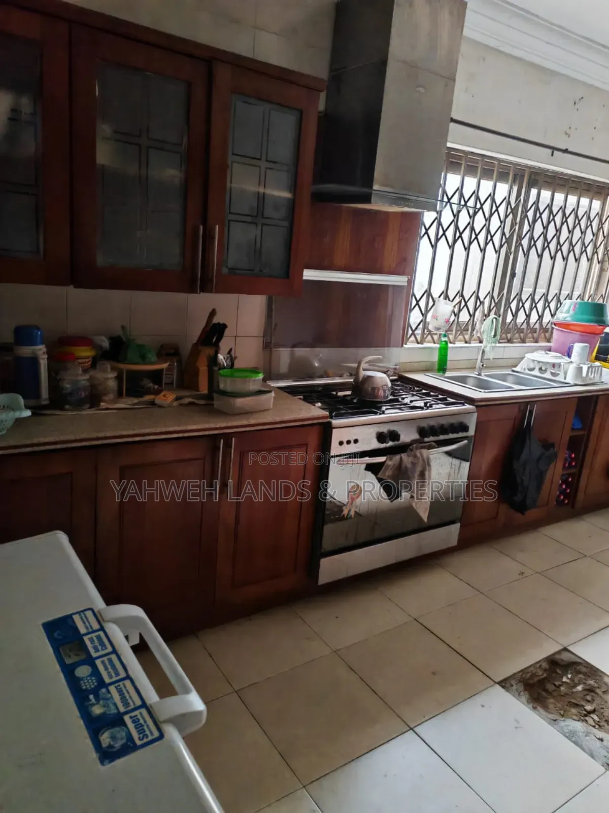 6bdrm House in East Legon for rent