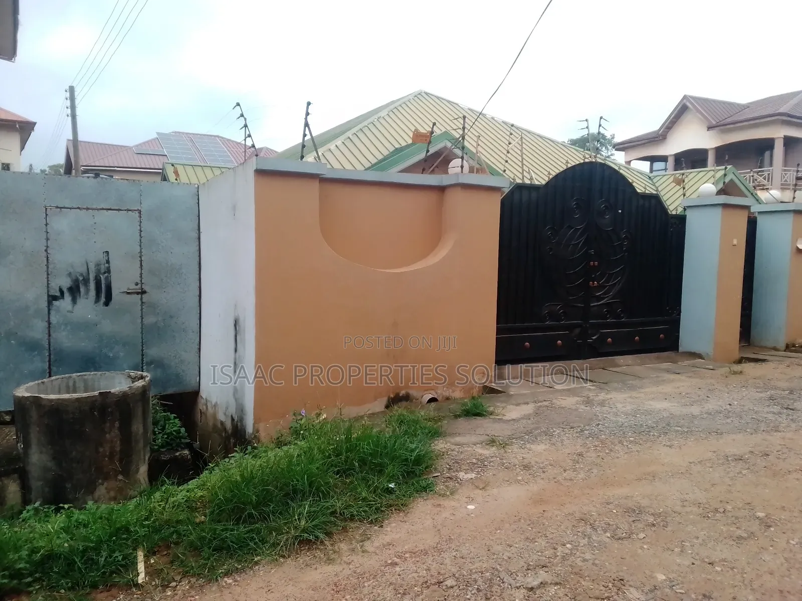 4bdrm House in Isaac Propertes, Takoradi for sale