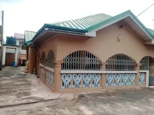 4bdrm House in Isaac Propertes, Takoradi for sale