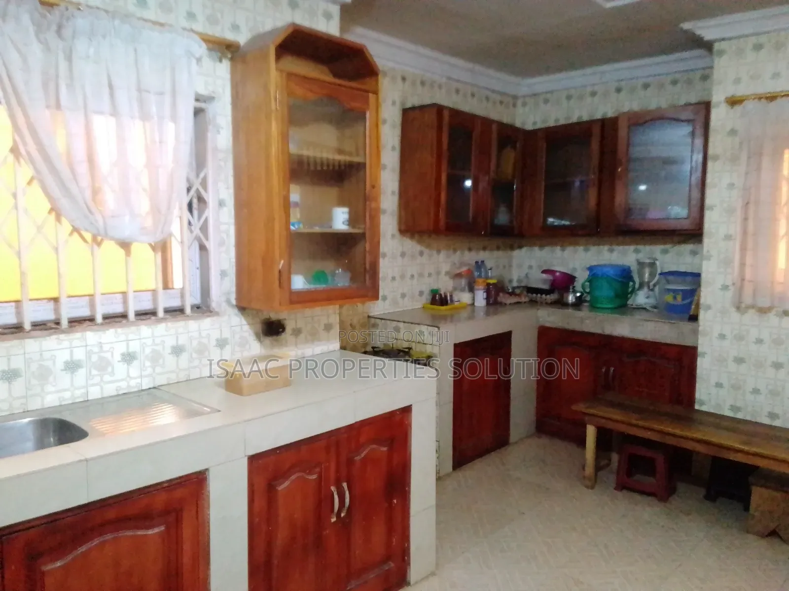 4bdrm House in Isaac Propertes, Takoradi for sale