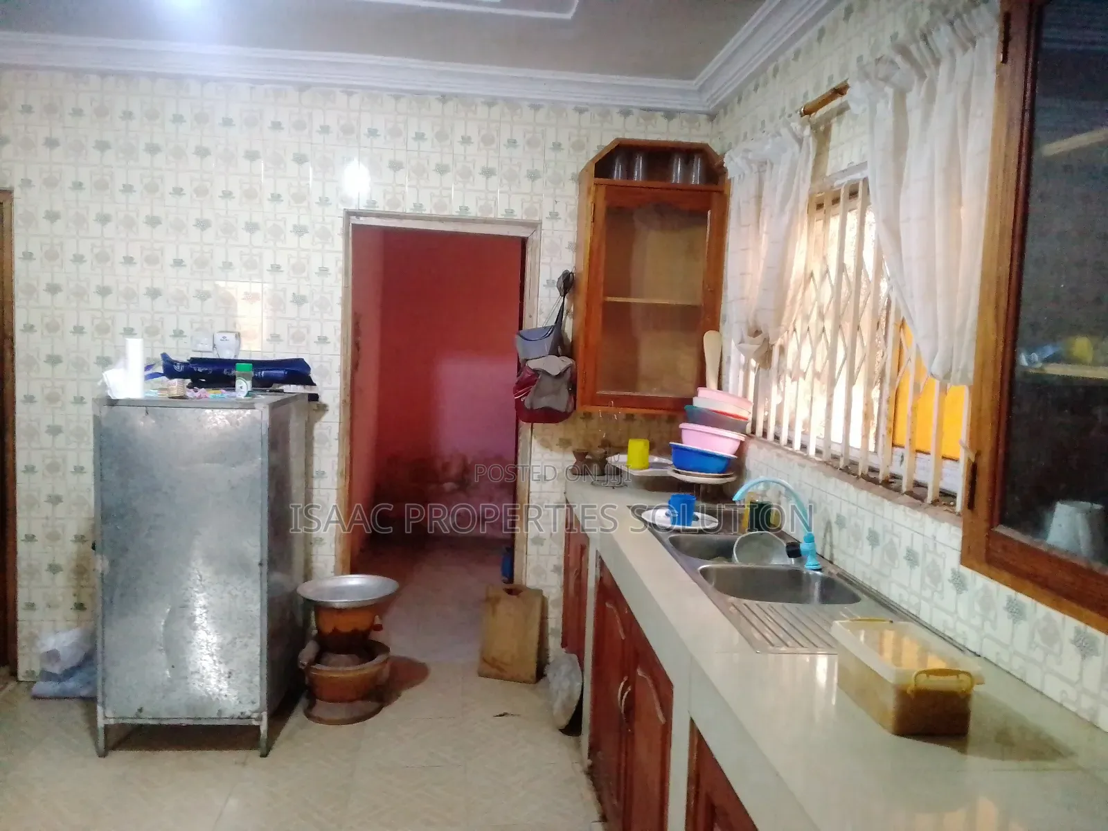 4bdrm House in Isaac Propertes, Takoradi for sale