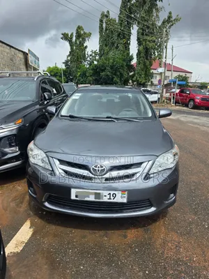 Toyota Corolla LE 4dr Sedan (1.8L 4cyl 4A) 2013 Gray
