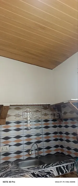 1bdrm Apartment in New Mamprobi Banana for rent