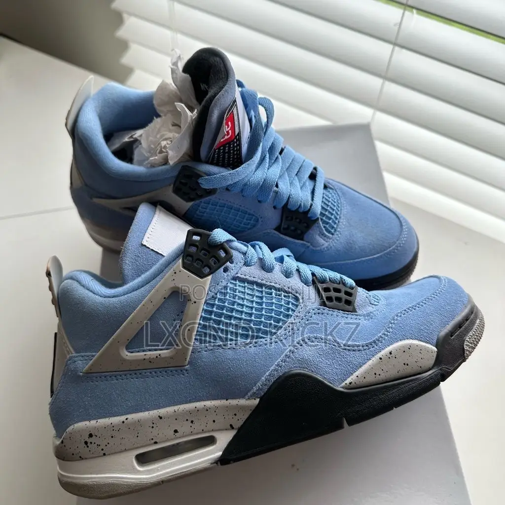 Air Jordan 4 Retro “University Blue”