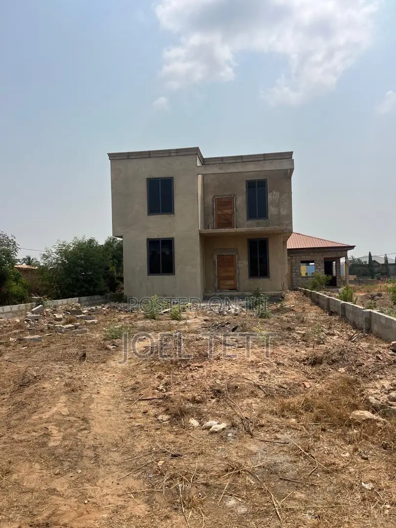 3bdrm House in Adom Estate, Tema Metropolitan for sale