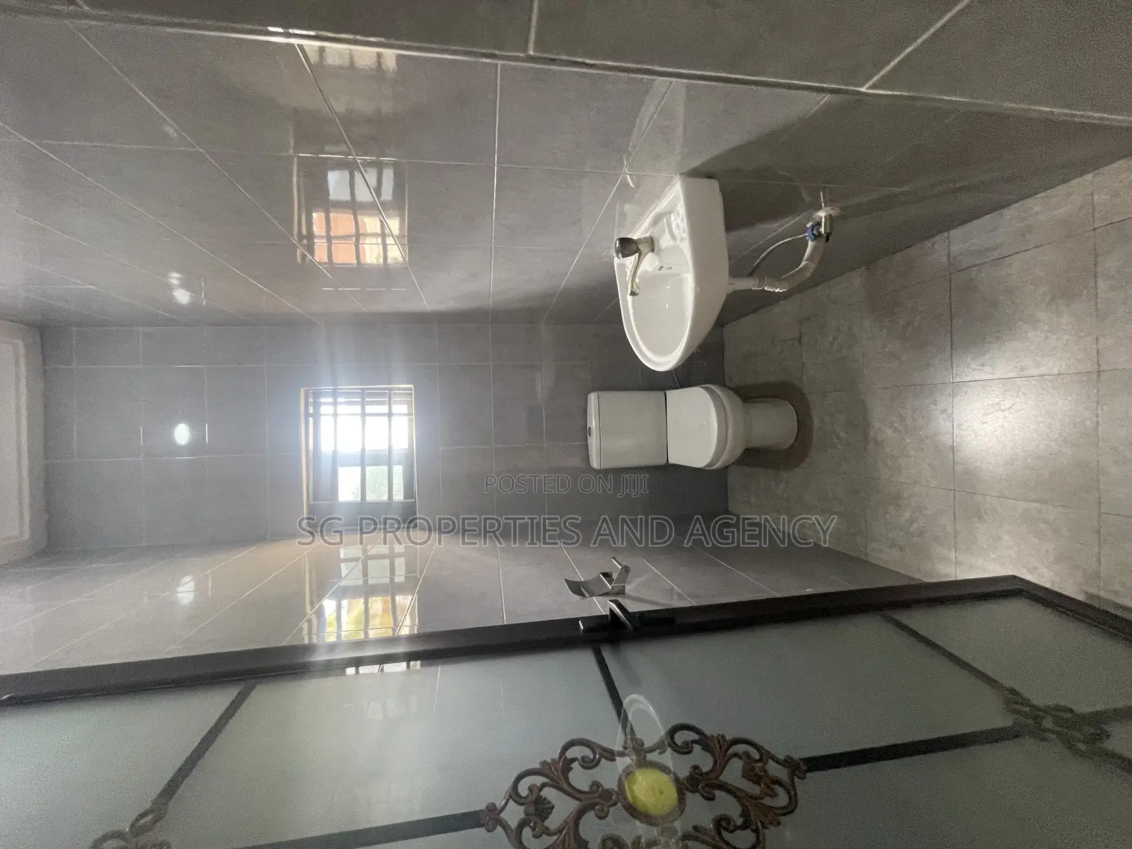 2bdrm Apartment in Spintex Manet for rent