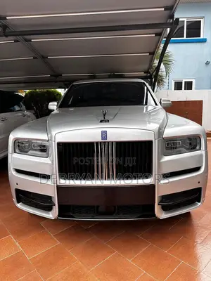 Rolls-Royce Cullinan Base 2020 Silver