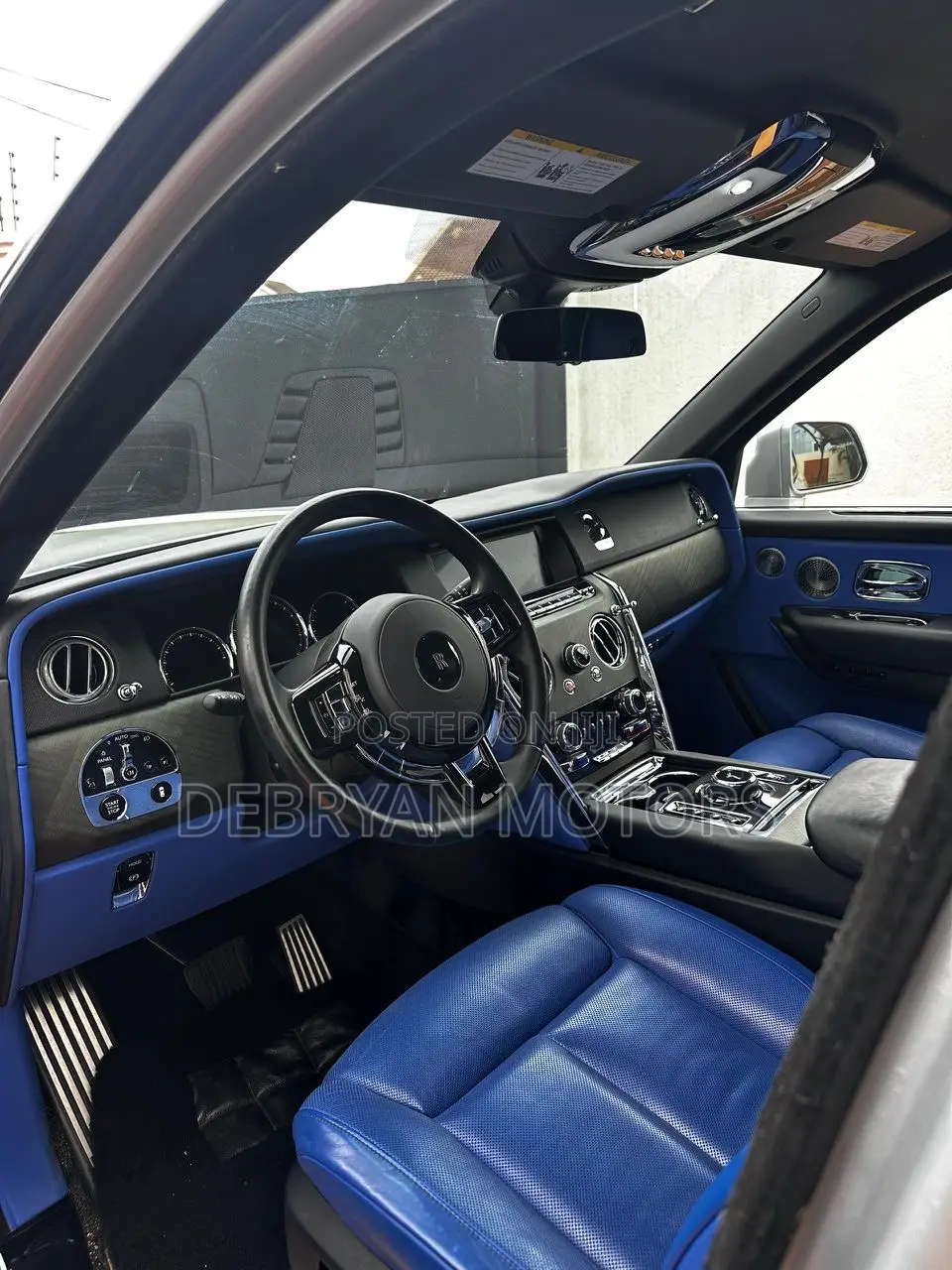 Rolls-Royce Cullinan Base 2020 Silver