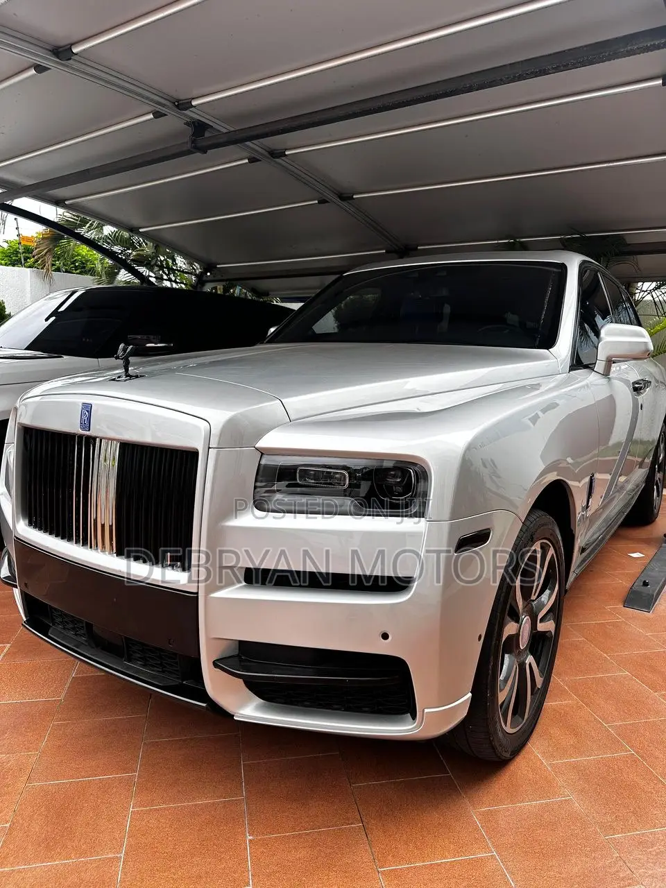 Rolls-Royce Cullinan Base 2020 Silver