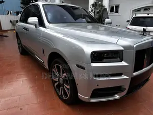 Rolls-Royce Cullinan Base 2020 Silver