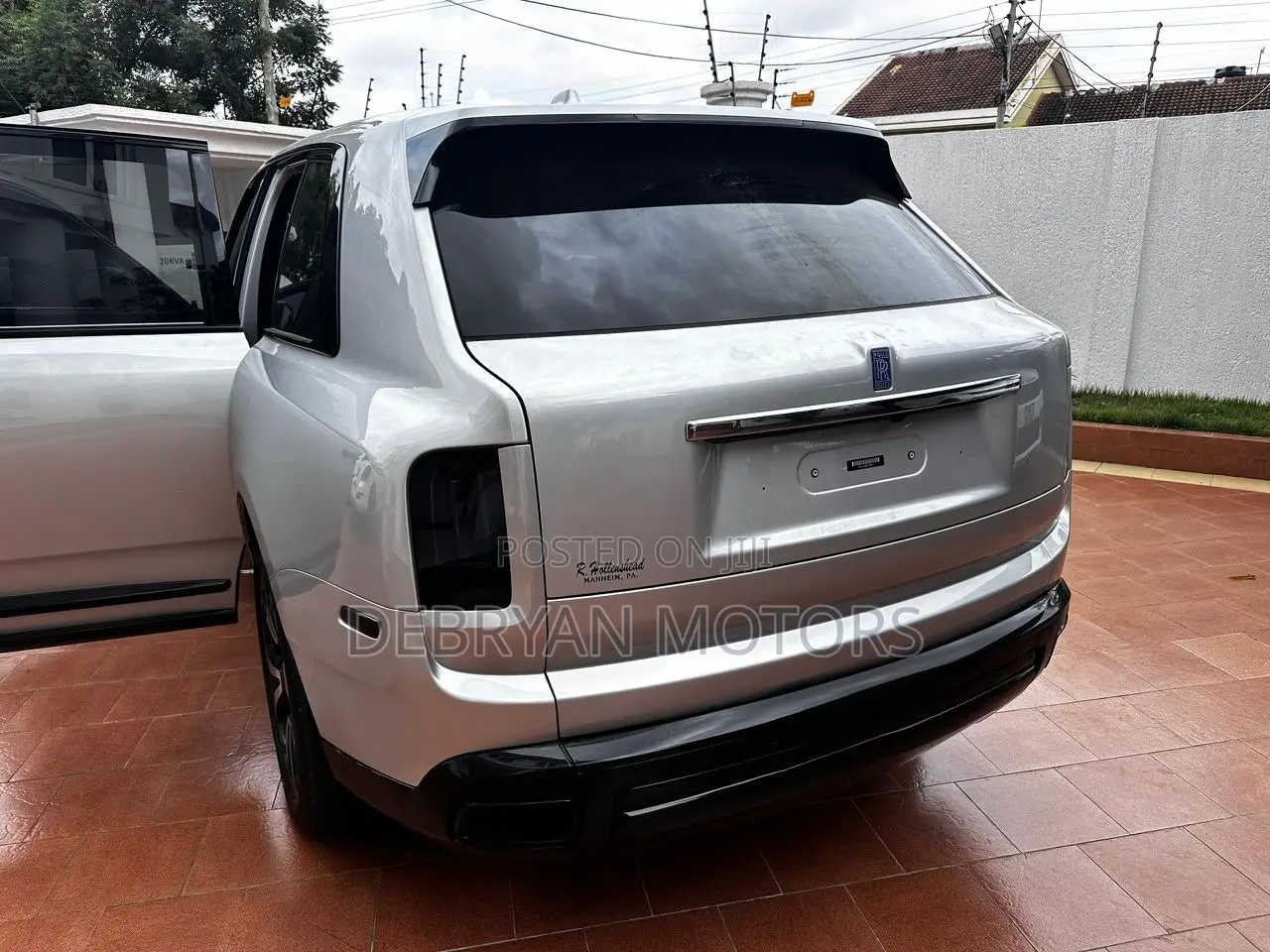 Rolls-Royce Cullinan Base 2020 Silver