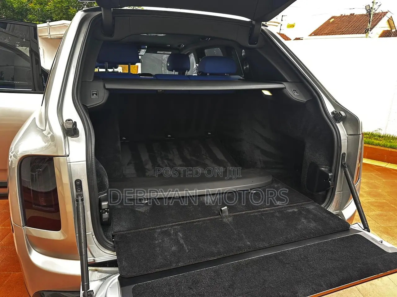 Rolls-Royce Cullinan Base 2020 Silver