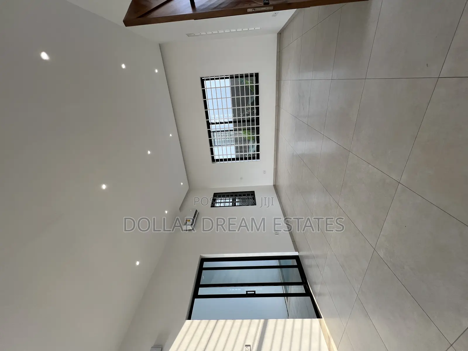 5bdrm House in North Legon for sale