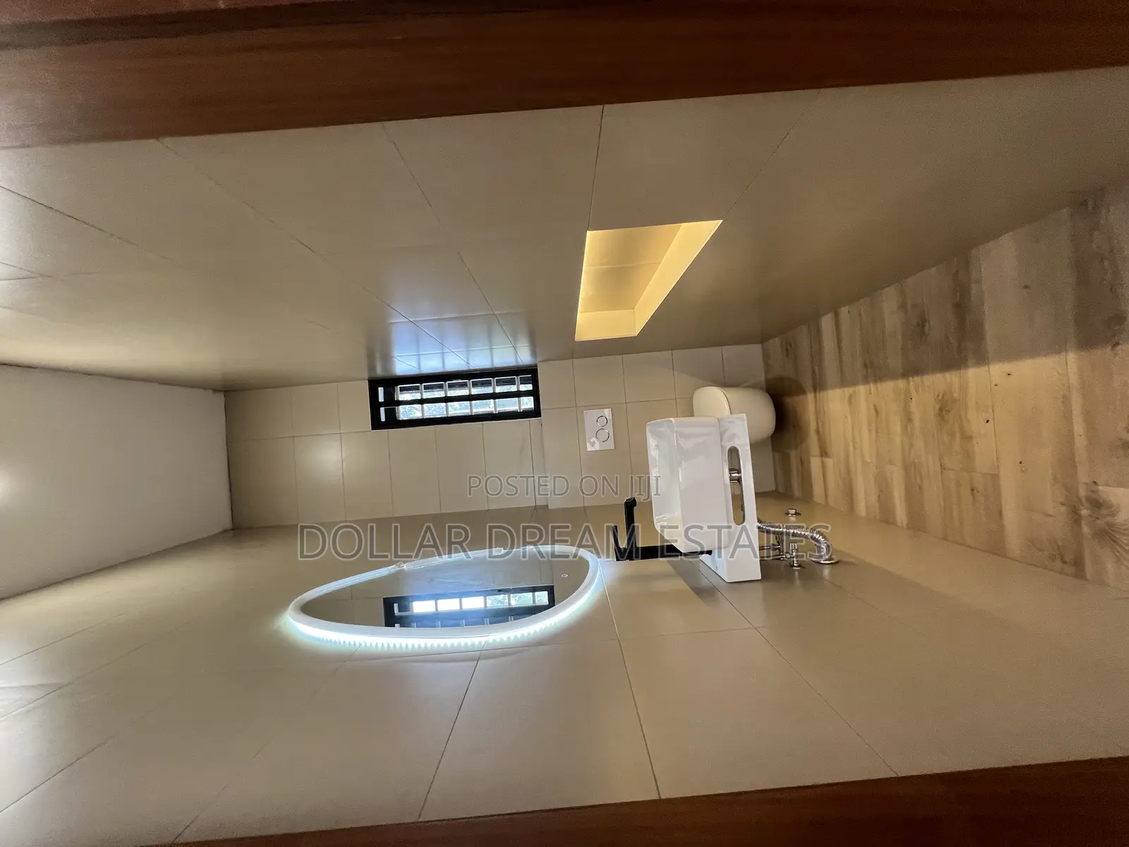 5bdrm House in North Legon for sale