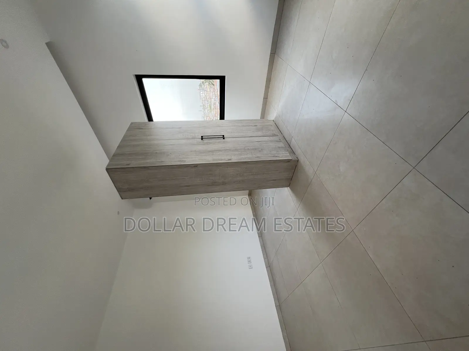 5bdrm House in North Legon for sale