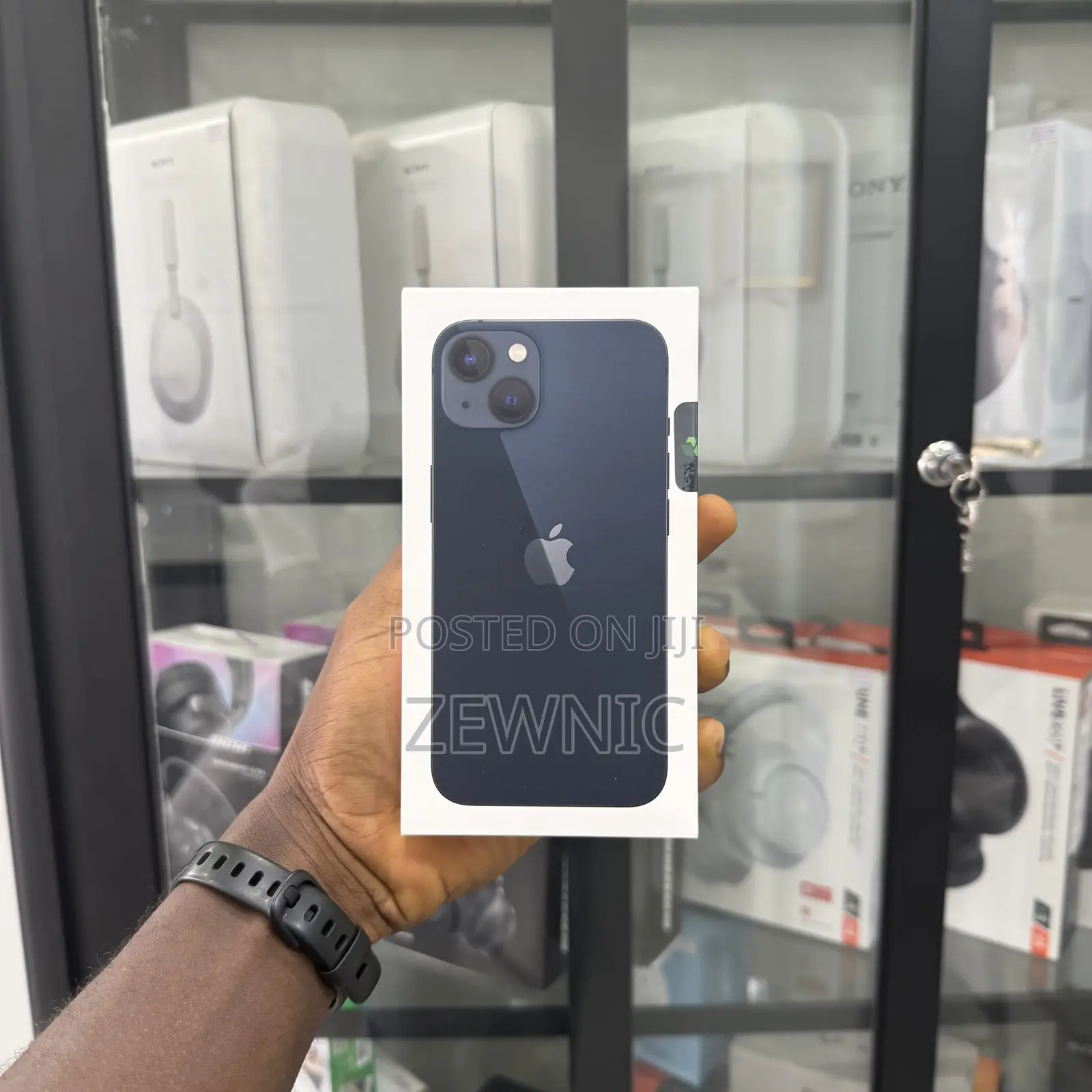 New Apple iPhone 13 128 GB Black