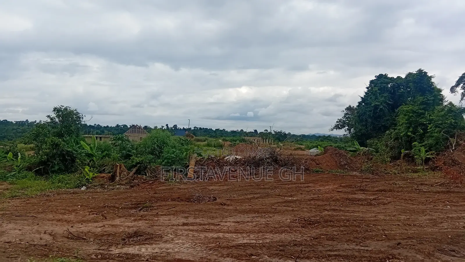 Plots of Land for Residence/Farmland
