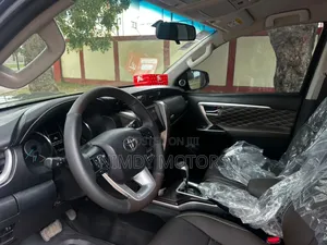 Toyota Fortuner 2018 Black