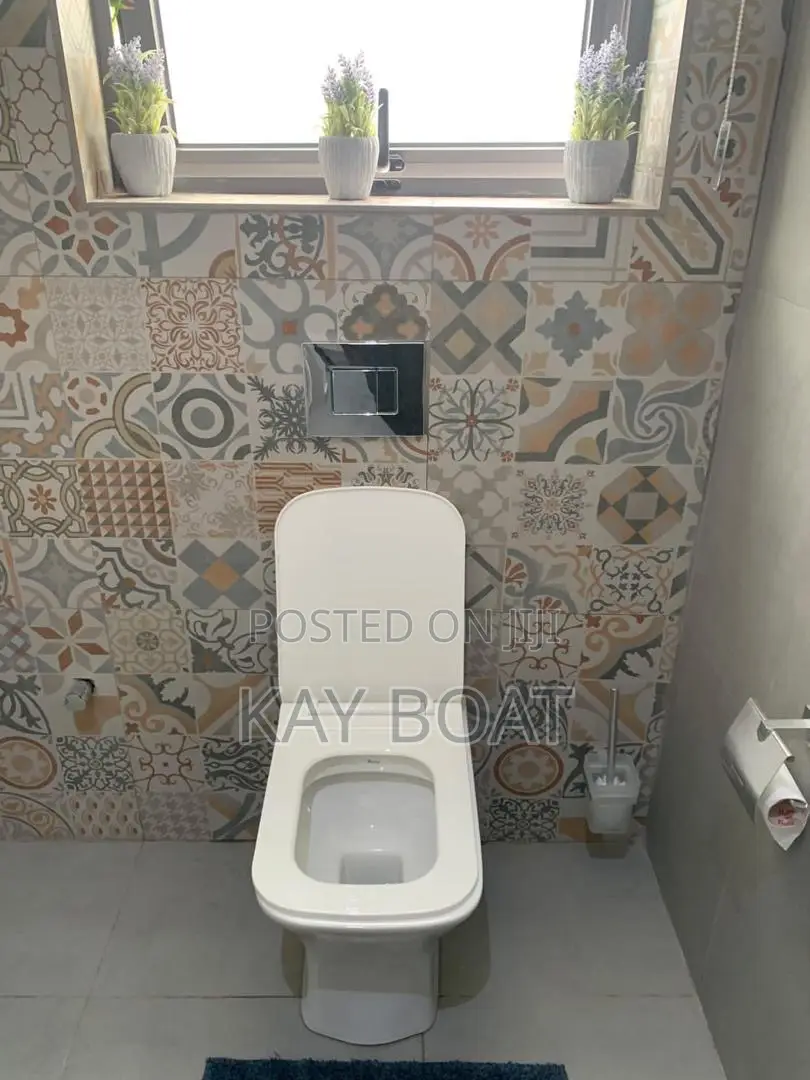 A Sitting Concealed Wc