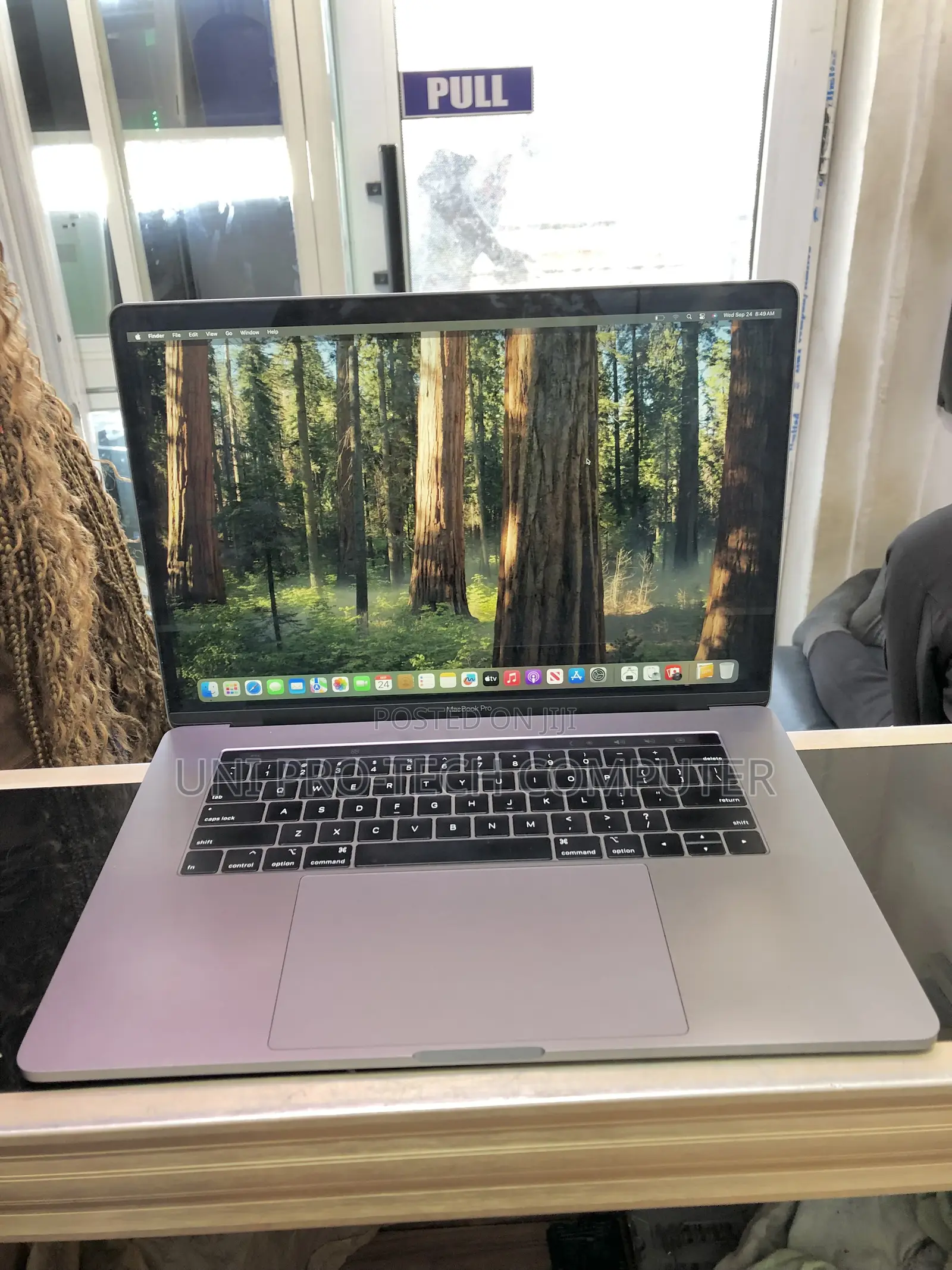 Laptop Apple MacBook Pro 2019 16GB Intel Core I9 SSD 512GB