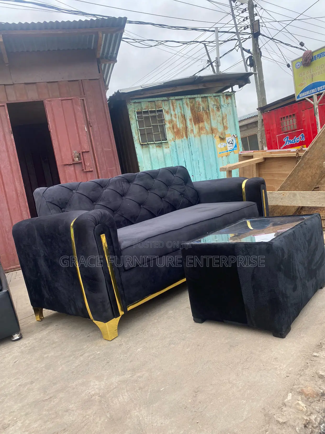 Three in One Strong Sofa and Center Table