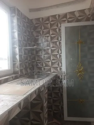 1bdrm Apartment in Community 7, Tema Metropolitan for rent