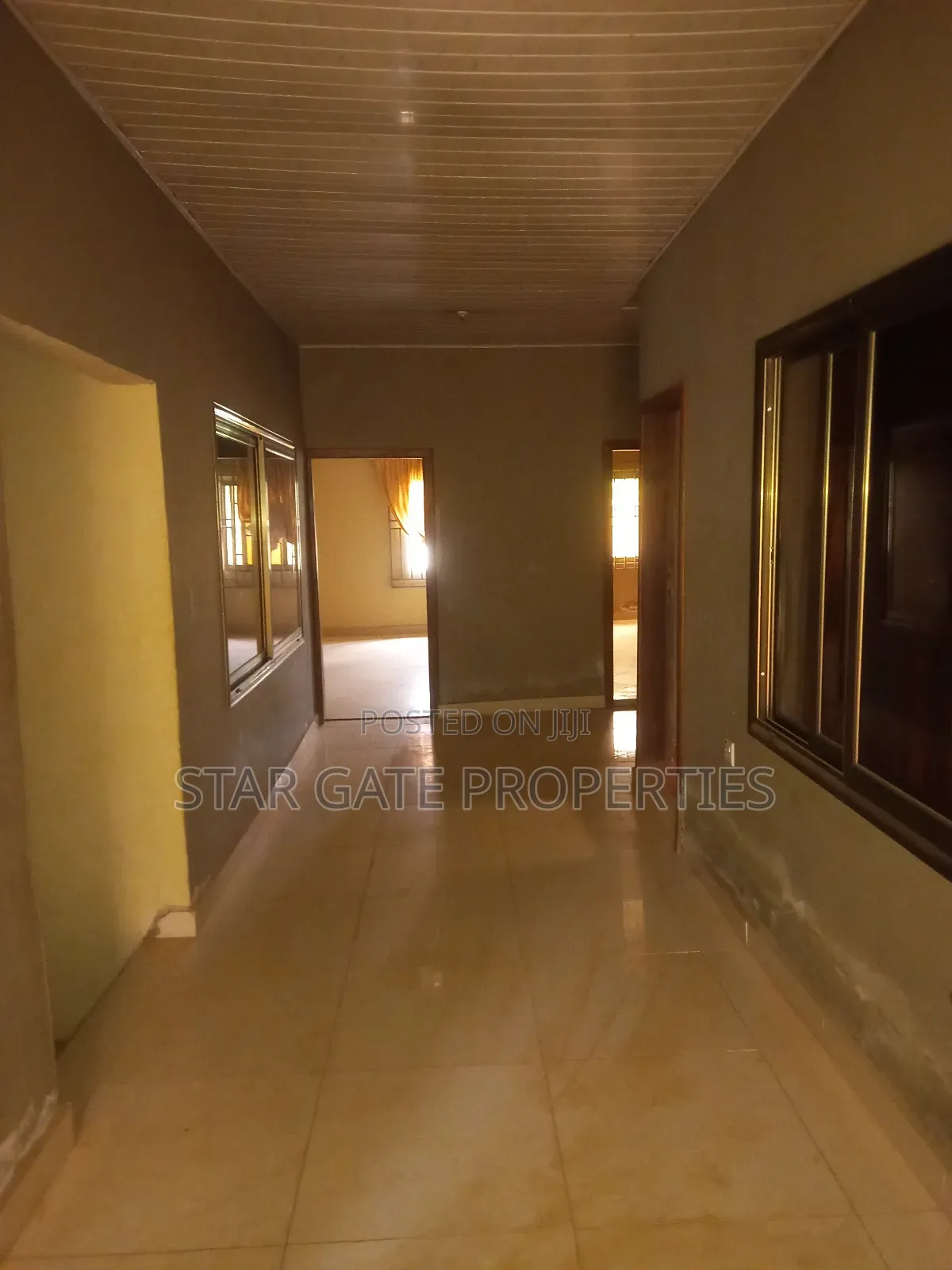 6bdrm House in 6 Bedrooms House For, Kumasi Metropolitan for sale
