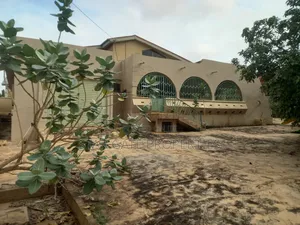 6bdrm House in 6 Bedrooms House For, Kumasi Metropolitan for sale