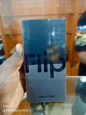 New Samsung Galaxy Z Flip4 256 GB Black