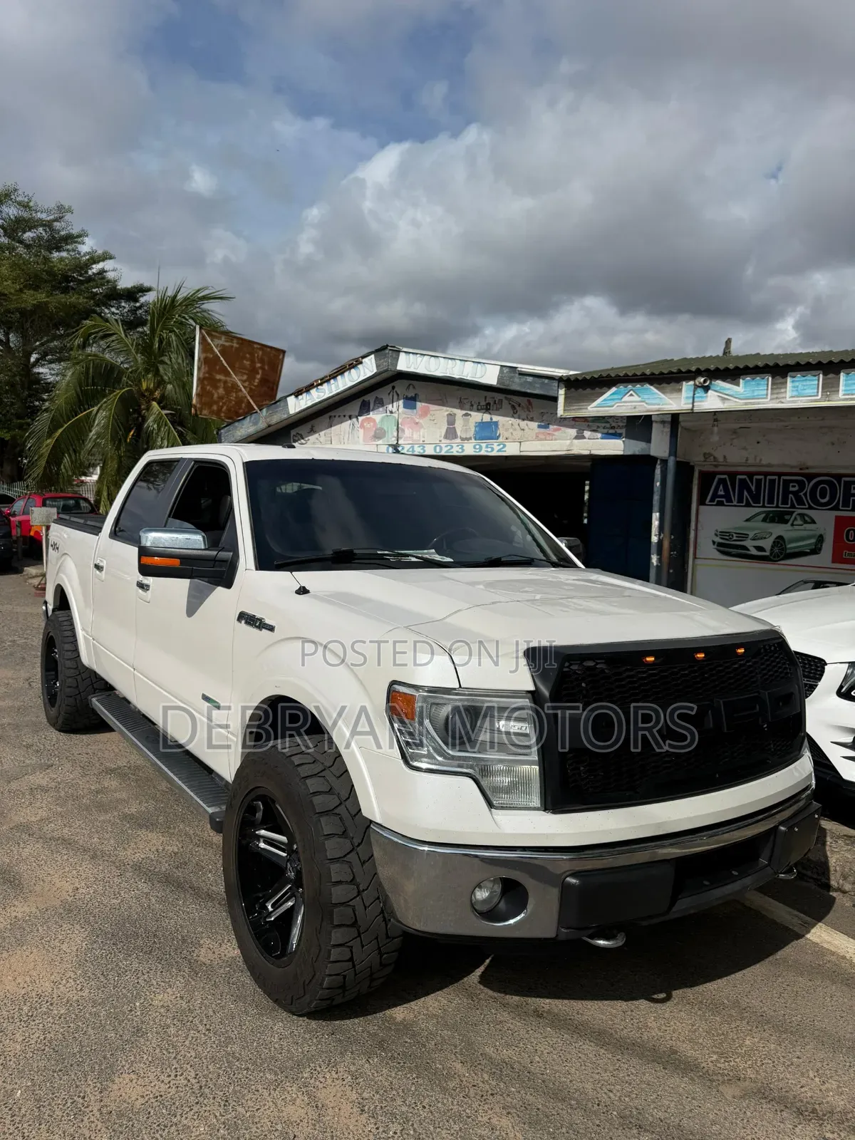 Ford F-150 Limited 4dr SuperCrew 4WD 5.5 ft. SB (3.5L 6cyl Turbo 6A)