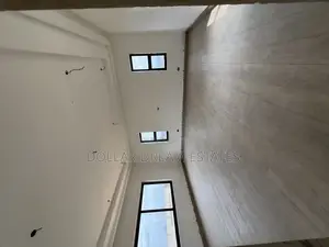 5bdrm House in Abokobi for sale
