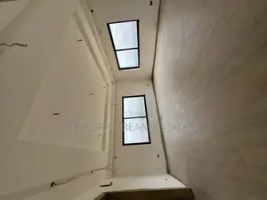 5bdrm House in Abokobi for sale