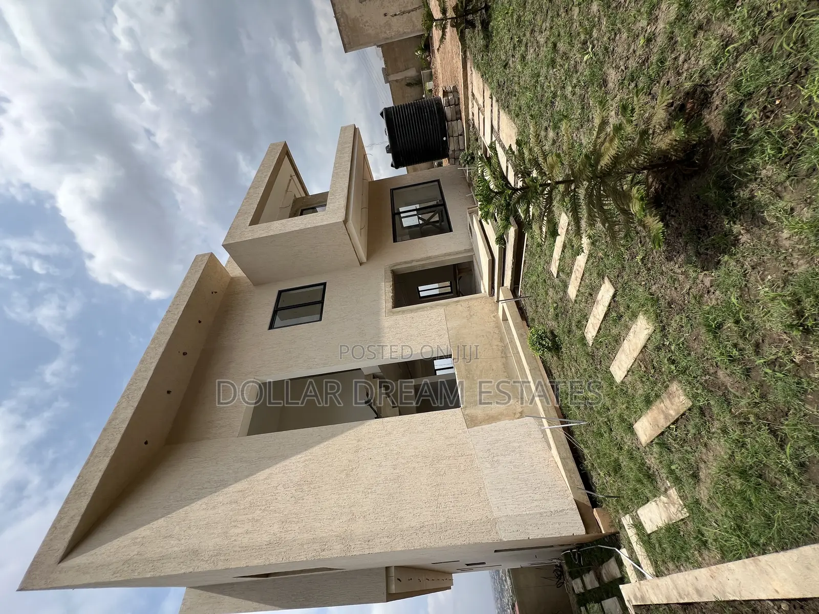 5bdrm House in Abokobi for sale