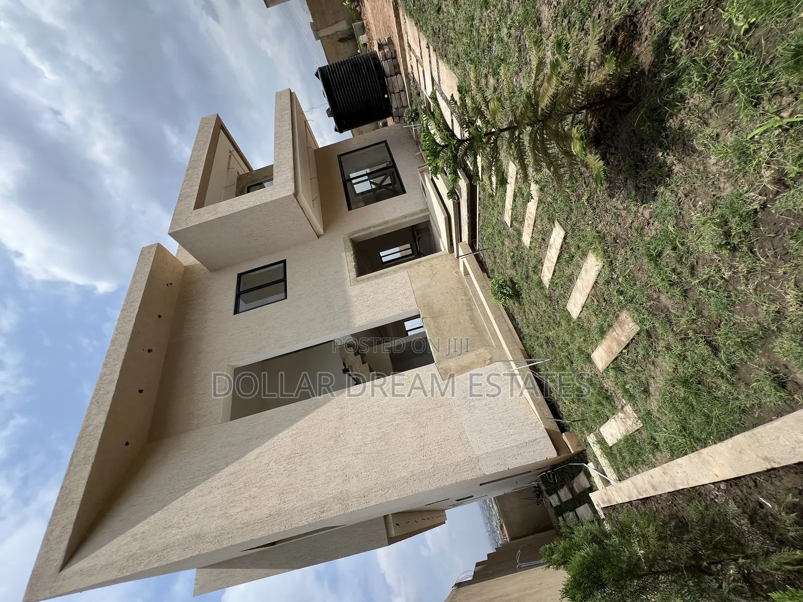 5bdrm House in Abokobi for sale