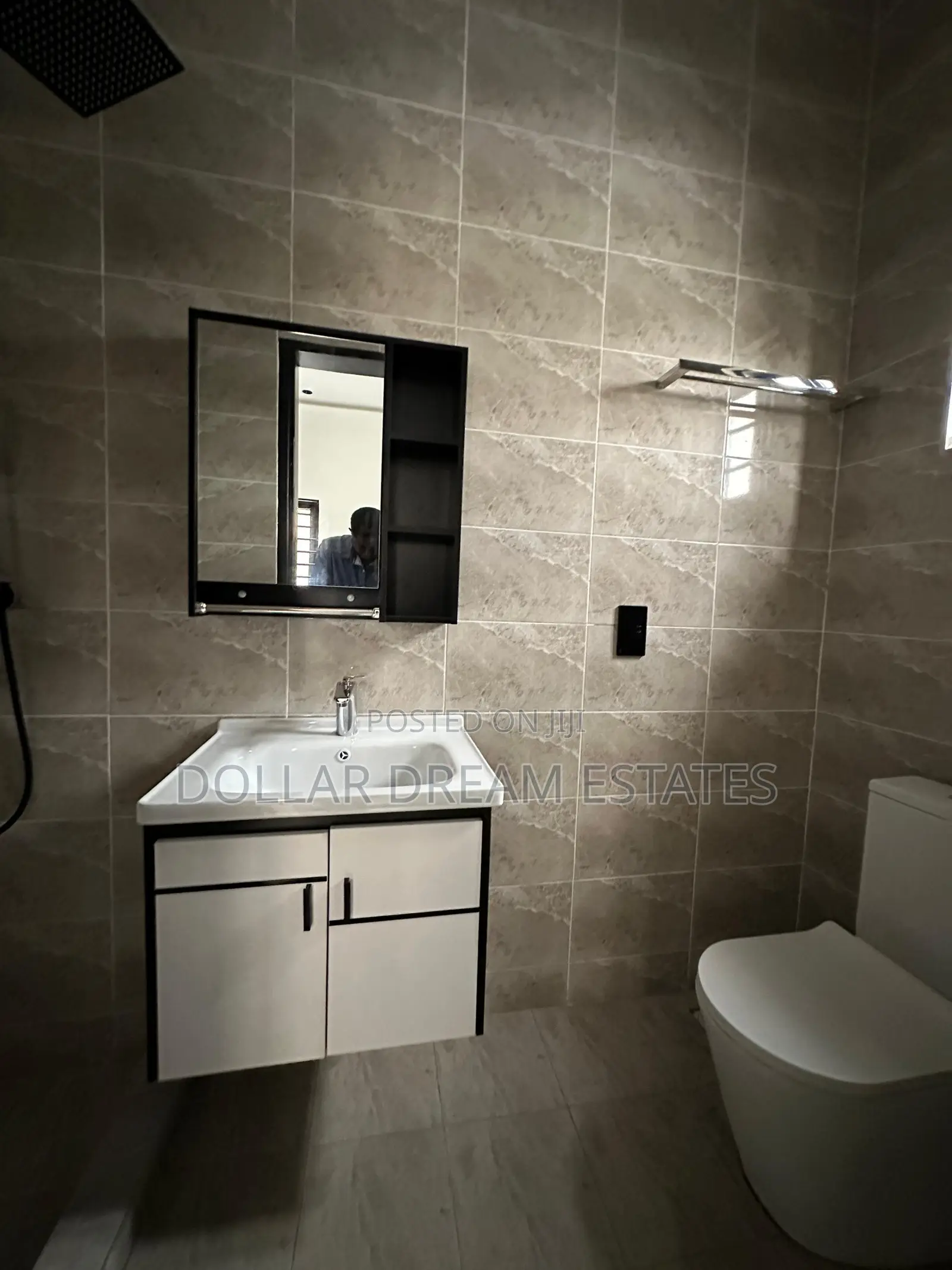3bdrm House in Adenta for sale