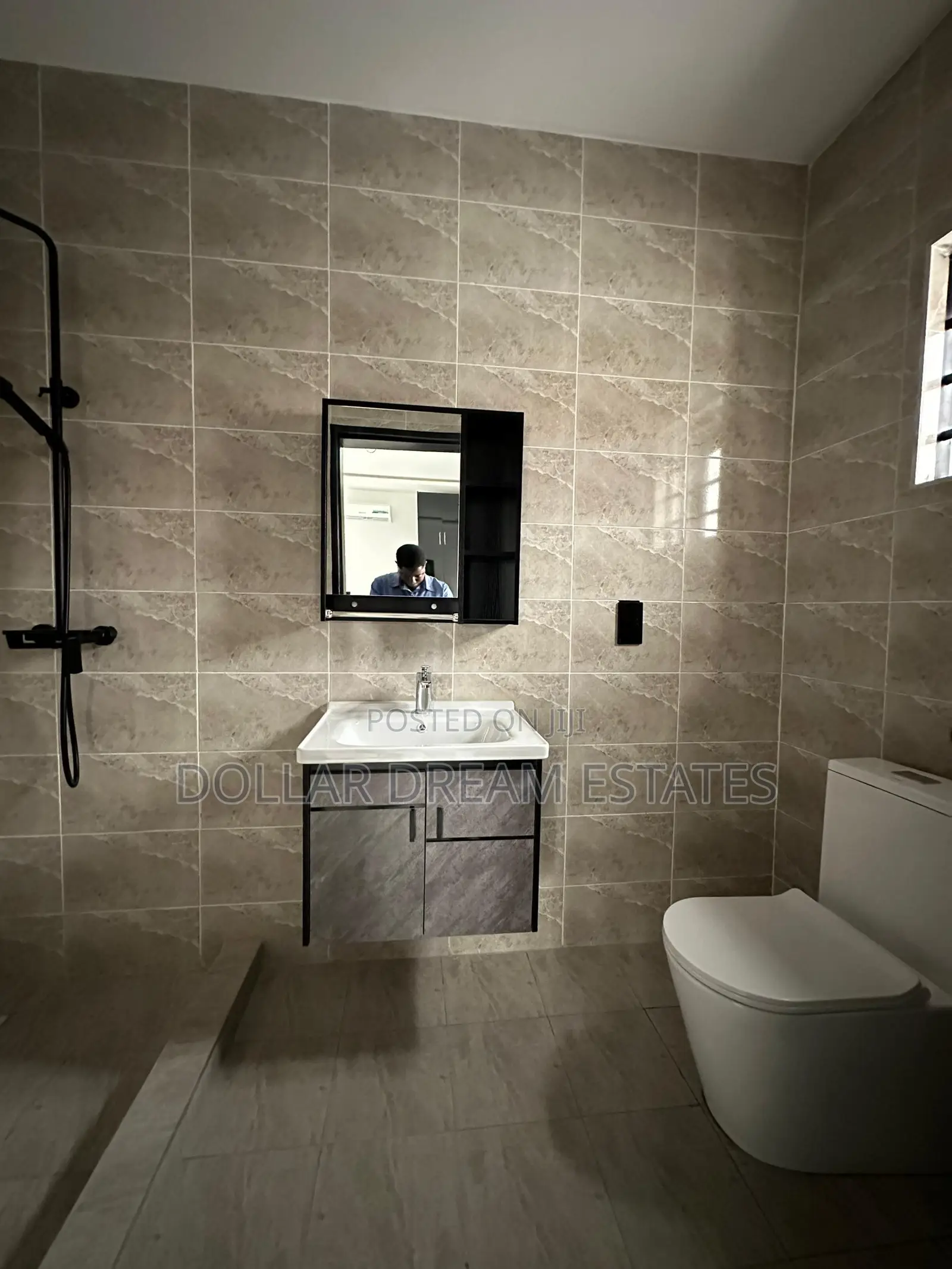 3bdrm House in Adenta for sale